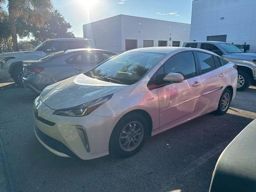 2020 Toyota Prius XLE
