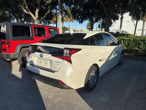 2020 Toyota Prius XLE