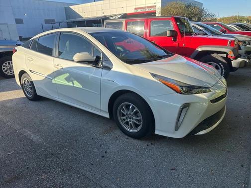 2020 Toyota Prius XLE