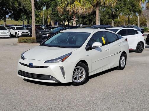 2020 Toyota Prius XLE