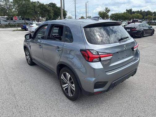 2024 Mitsubishi Outlander Sport SE