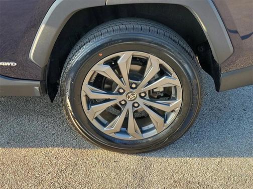 2022 Toyota RAV4 Hybrid XLE Premium