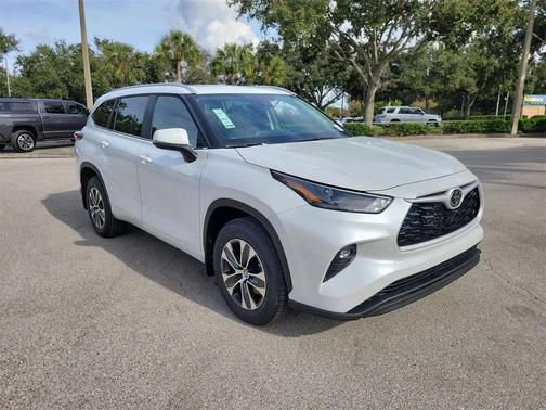 2026 Toyota Highlander XLE