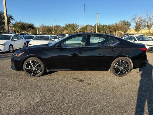 2025 Nissan Altima SR FWD