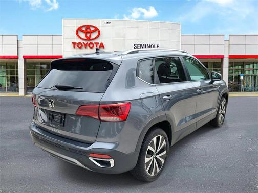 2024 Volkswagen Taos 1.5T SE