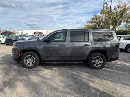 2024 Jeep Wagoneer Base