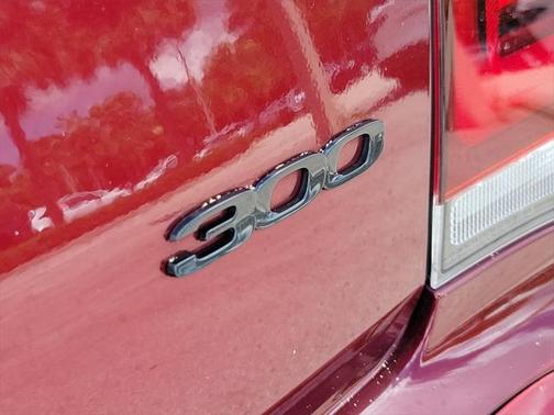2022 Chrysler 300 Touring