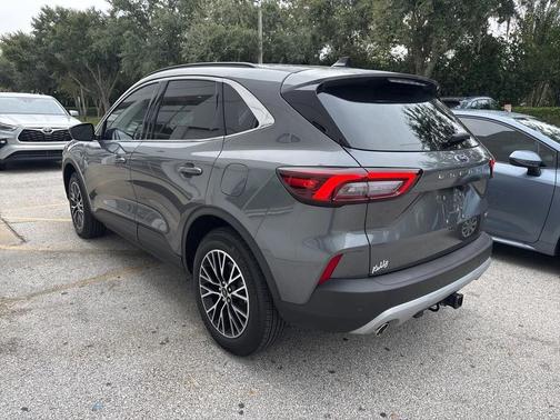 2025 Ford Escape PHEV SE
