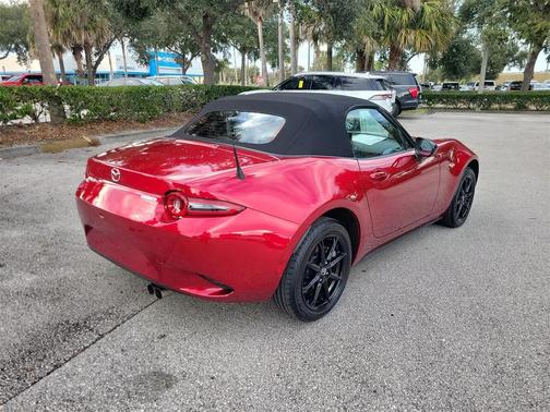 2024 Mazda MX-5 Miata Sport