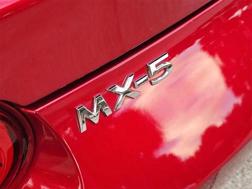 2024 Mazda MX-5 Miata Sport