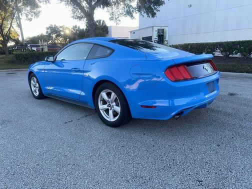 2017 Ford Mustang V6