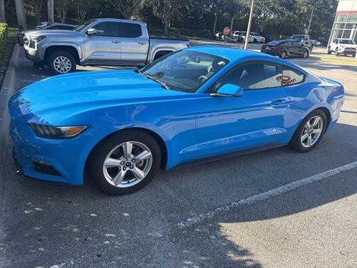 2017 Ford Mustang V6