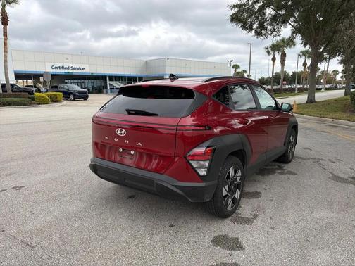 2025 Hyundai KONA SEL
