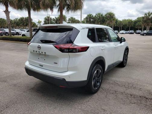 Ice Cap 2026 Toyota RAV4 XLE Premium