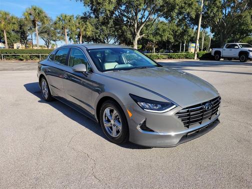 2023 Hyundai SONATA SE