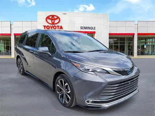 2025 Toyota Sienna Platinum 7 Passenger