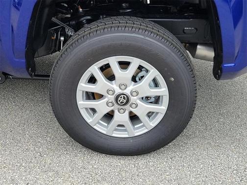 2025 Toyota Tacoma SR5