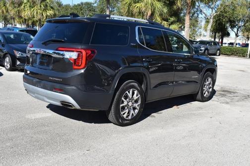 Photo 4 of 36 of 2020 GMC Acadia SLT