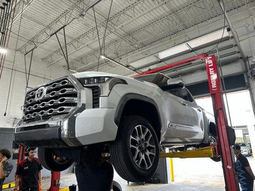 2025 Toyota Tundra Hybrid 1794 Edition