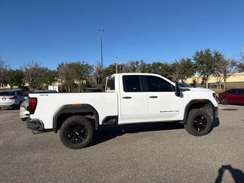 2024 GMC Sierra 2500 Pro