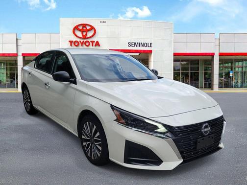 Glacier White 2025 Nissan Altima 2.5 SV