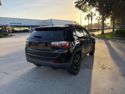 Diamond Black Crystal Pearlcoat 2020 Jeep Compass Latitude