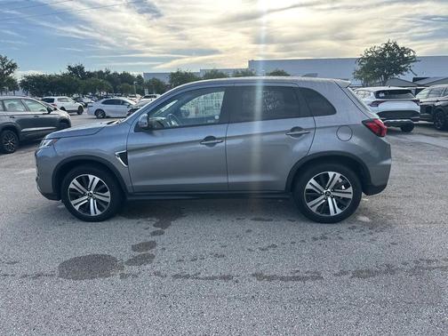 2024 Mitsubishi Outlander Sport SE