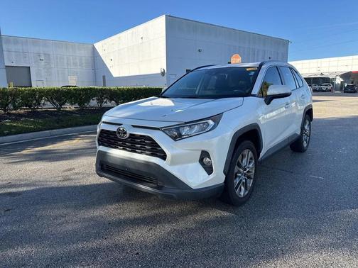 2021 Toyota RAV4 XLE Premium