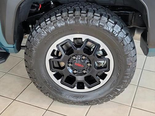 2025 Toyota 4Runner TRD Off Road