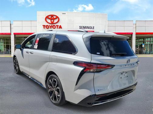 2025 Toyota Sienna Platinum 7 Passenger