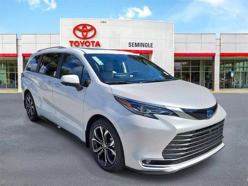 2025 Toyota Sienna Platinum 7 Passenger