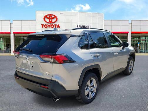 2025 Toyota RAV4 Hybrid XLE
