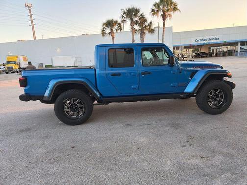 Hydro Blue Pearlcoat 2022 Jeep Gladiator Mojave 4x4