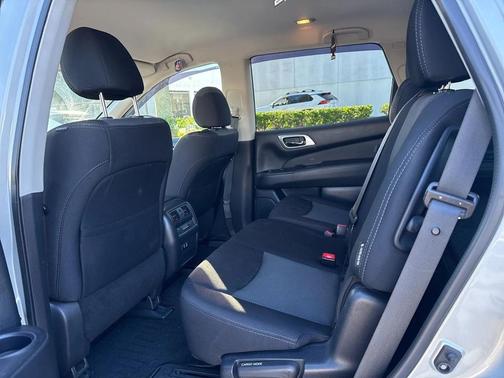 2020 Nissan Pathfinder S 2WD