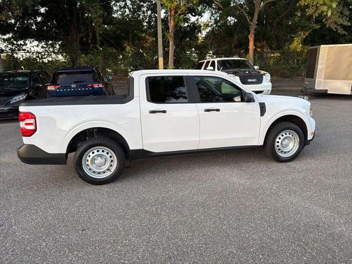 Oxford White 2024 Ford Maverick XL
