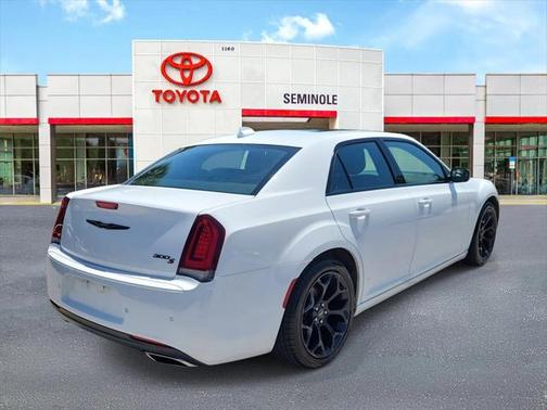 2022 Chrysler 300 S