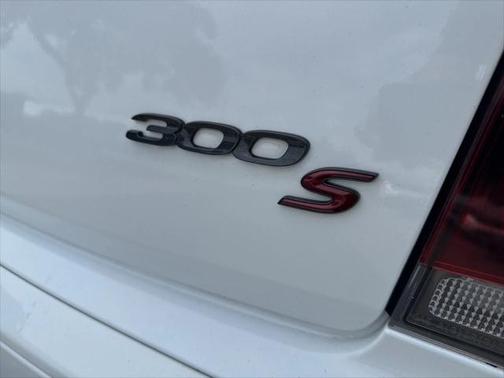 2022 Chrysler 300 S
