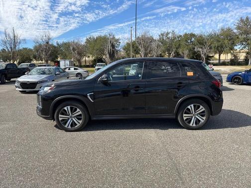 2024 Mitsubishi Outlander Sport SE