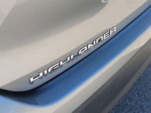 2021 Toyota Highlander L