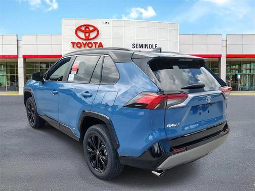 2025 Toyota RAV4 Hybrid SE