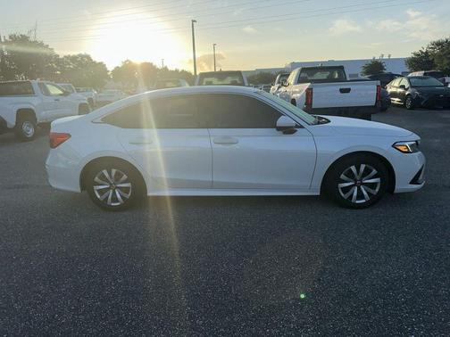 Platinum White Pearl 2022 Honda Civic LX