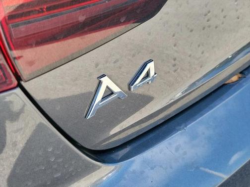 2022 Audi A4 45 S line Premium Plus
