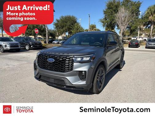 2025 Ford Explorer ST-Line