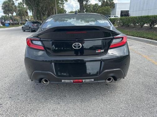 2025 Toyota GR86 Premium
