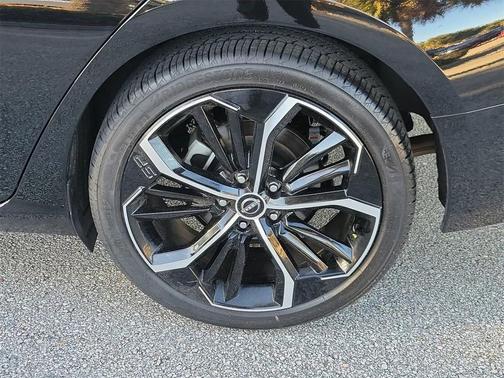 2025 Nissan Altima SR FWD