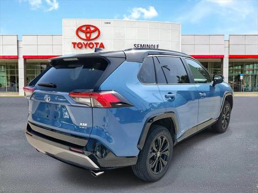 2025 Toyota RAV4 Hybrid SE
