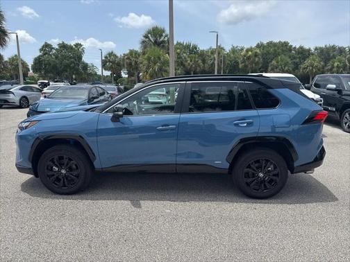 2025 Toyota RAV4 Hybrid SE