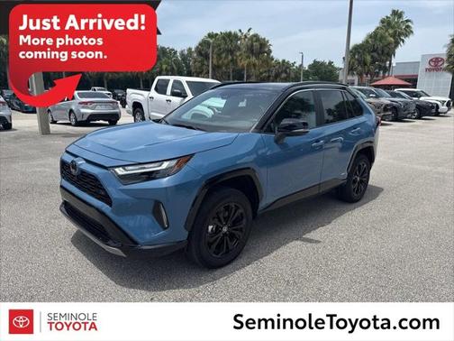 2025 Toyota RAV4 Hybrid SE