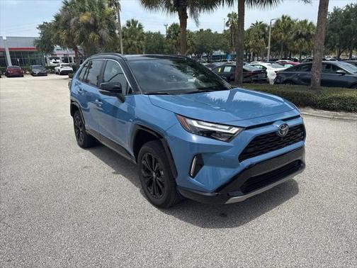 2025 Toyota RAV4 Hybrid SE