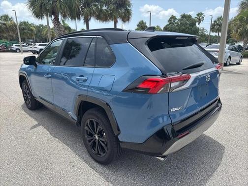 2025 Toyota RAV4 Hybrid SE